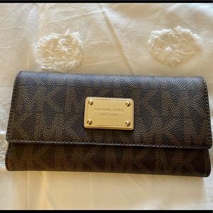 michael kors checkbook wallet